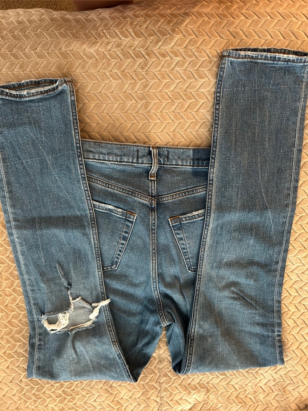 Abercrombie & Fitch High-Rise Straight Leg Denim Jeans. Size 4 LONG - Picture 4 of 6